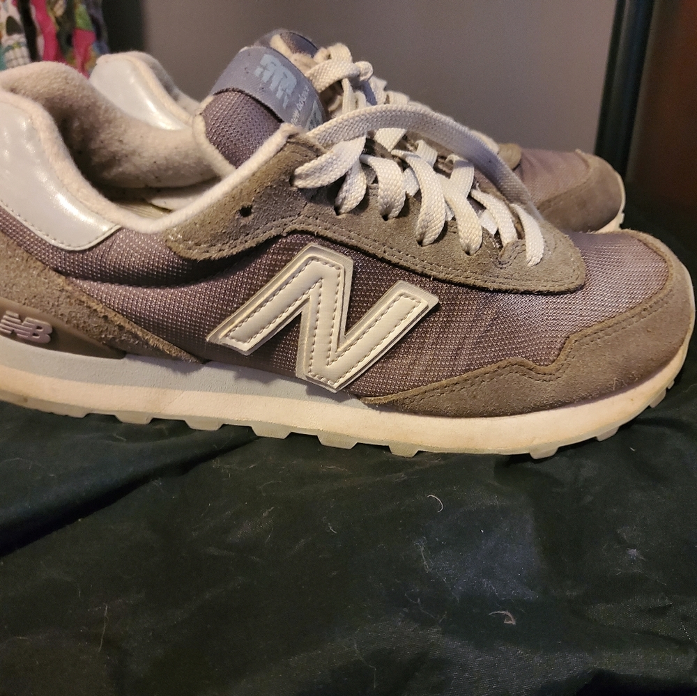 New Balance women's shoes size 7 5